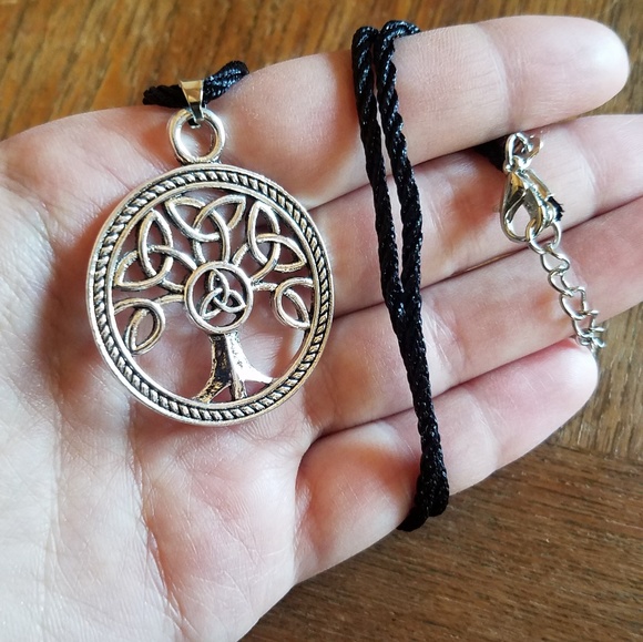 NWOT Celtic Tree of Life Necklace - Picture 3 of 7